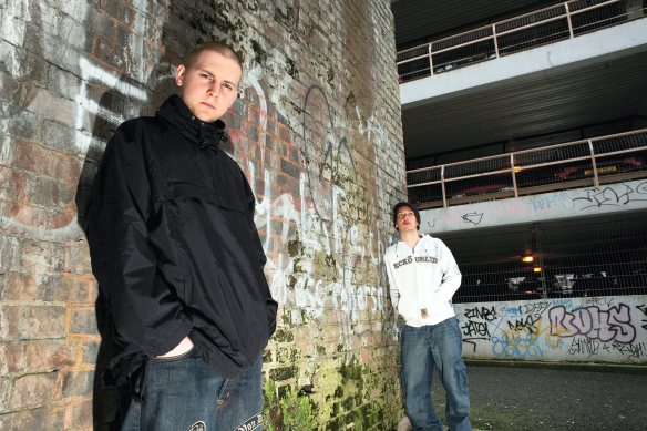 manchester evening news 01/05/08 shift news the hustled J'woo and Pep pic by Simon Pendrigh