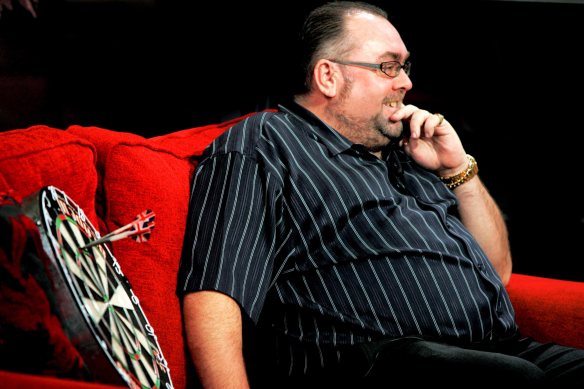 manchester evening news 15/01/09 shift sport darts tony o'shea on channel m breakfast show picture by simon pendrigh