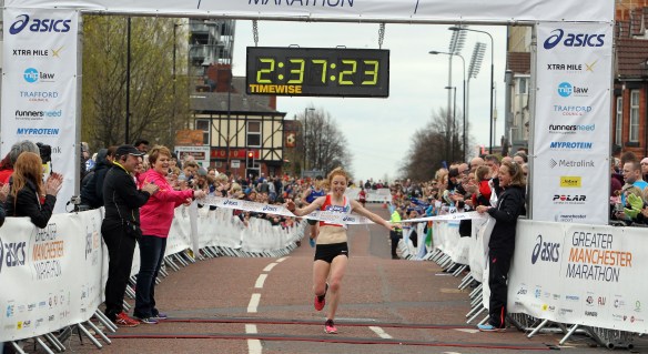 Manchester Marathon 2015  finish womens winner Georgie Bruinvels