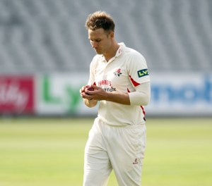 LANCASHIRE COUNTY CRICKET CLUB Emirates Old Trafford LV= County Championship LANCS V GLOUCESTERSHIRE 10/05/15 Day1 Kyle Jarvis bowling