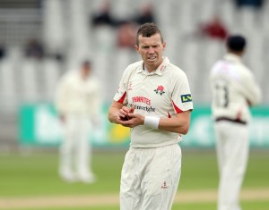 LANCASHIRE COUNTY CRICKET CLUB Emirates Old Trafford LV= County Championship LANCS V GLOUCESTERSHIRE 10/05/15 Day1 Peter Siddle bowling