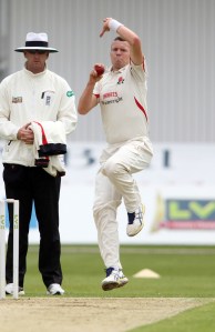 LANCASHIRE COUNTY CRICKET CLUB Emirates Old Trafford LV= County Championship LANCS V GLOUCESTERSHIRE 10/05/15 Day1 peter Siddle bowling