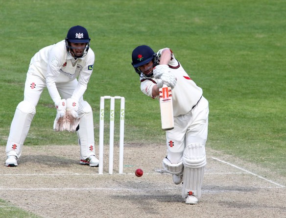 LANCASHIRE COUNTY CRICKET CLUB Emirates Old Trafford LV= County Championship LANCS V GLOUCESTERSHIRE 12/05/15 Day3 Simon Kerrigan batting