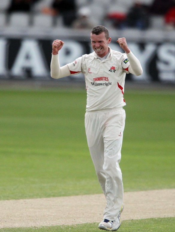 LANCASHIRE COUNTY CRICKET CLUB Emirates Old Trafford LV= County Championship LANCS V GLOUCESTERSHIRE 12/05/15 Day3 peter Siddle bowling takes the wicket of Roderick LBW