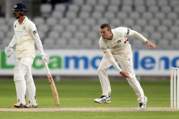 LANCASHIRE COUNTY CRICKET CLUB Emirates Old Trafford LV= County Championship LANCS V GLOUCESTERSHIRE 12/05/15 Day3 peter Siddle bowling