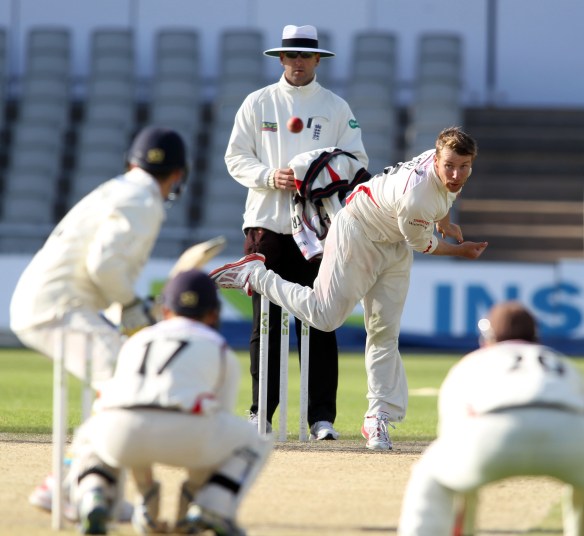 LANCASHIRE COUNTY CRICKET CLUB Emirates Old Trafford LV= County Championship LANCS V GLOUCESTERSHIRE 12/05/15 Day3 Steven Croft bowling
