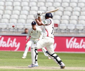 LANCASHIRE COUNTY CRICKET CLUB Emirates Old Trafford LV= County Championship LANCS V GLOUCESTERSHIRE 13/05/15 Day4 Alviro Petersen batting to 63