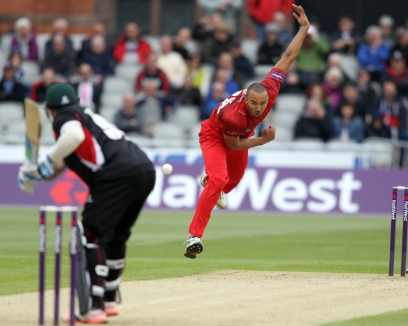 LANCASHIRE COUNTY CRICKET CLUB Emirates Old Trafford NatWest t20 Blast, North Group:  Lancashire Lightning v Leicestershire Foxes 15/05/15 George Edwards bowling