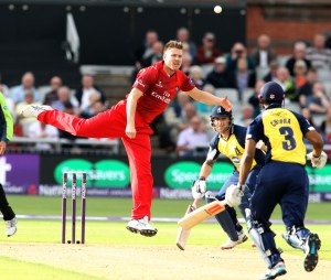 LANCASHIRE COUNTY CRICKET CLUB Emirates Old Trafford Lancashire Lightning v Birmingham Bears Nat West t20 Blast 26/06/15 James Faulkner bowling