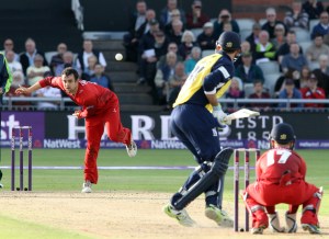 LANCASHIRE COUNTY CRICKET CLUB Emirates Old Trafford Lancashire Lightning v Birmingham Bears Nat West t20 Blast 26/06/15 Stephen Parry bowling