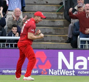LANCASHIRE COUNTY CRICKET CLUB Emirates Old Trafford Lancashire Lightning v Birmingham Bears Nat West t20 Blast 26/06/15 croft catches mccullen
