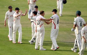 LANCASHIRE COUNTY CRICKET CLUB Emirates Old Trafford Lancashire v Leicestershire LV= County Championship Division Two, 16/06/15 Kyle Jarvis bowling