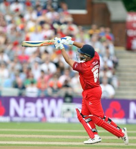 LANCASHIRE COUNTY CRICKET CLUB Emirates Old Trafford Lancashire Lightning v Yorkshire Vikings Nat West t20 Blast 03/07/15 Ashwell Prince