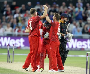 LANCASHIRE COUNTY CRICKET CLUB Emirates Old Trafford Lancashire Lightning v Yorkshire Vikings Nat West t20 Blast 03/07/15 Steven Croft Bowls Bairstowe