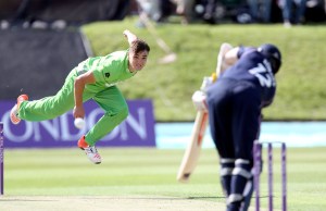 LANCASHIRE COUNTY CRICKET CLUB Blackpool Cricket Club Royal London One-Day Cup Lancashire v Middlesex 29/07/15 Gavin Griffiths bowling to Robson