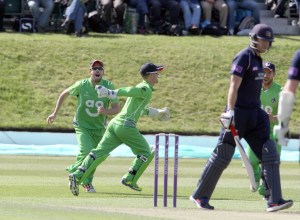 LANCASHIRE COUNTY CRICKET CLUB Blackpool Cricket Club Royal London One-Day Cup Lancashire v Middlesex 29/07/15 Alex Davies takes the catch to dismiss Malan DJ Malan	c Davies b Bailey