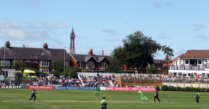 LANCASHIRE COUNTY CRICKET CLUB Blackpool Cricket Club Royal London One-Day Cup Lancashire v Middlesex 29/07/15 James Faulkner bowls