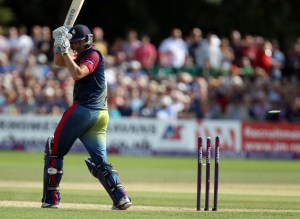 KENT COUNTY CRICKET CLUB t20 blast Quarter final Kent v Lancashire 15/08/15 James Faulkner bowls Thomas